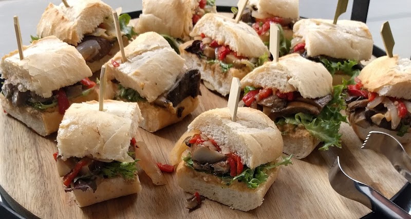 Hendrick House Catering - photo 3