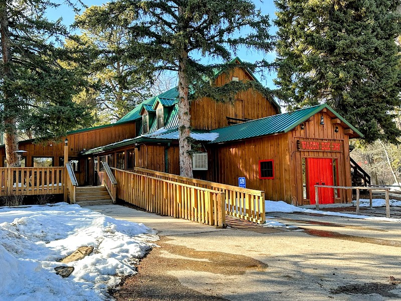Wagon Box Inn Restaurant & Cabins - photo 5
