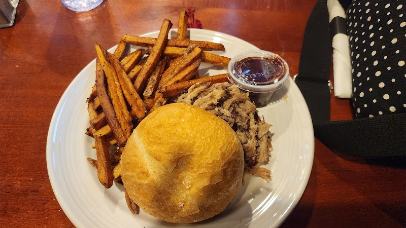 Doug's BBQ - photo 4