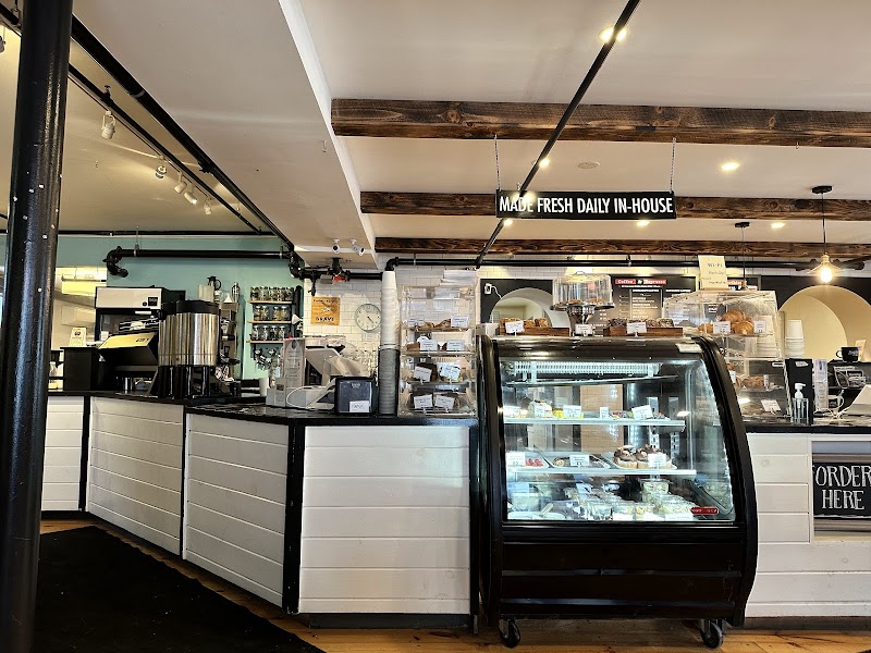 Black Cap Coffee & Bakery - espresso, lattes, sandwiches, pastries - photo 4