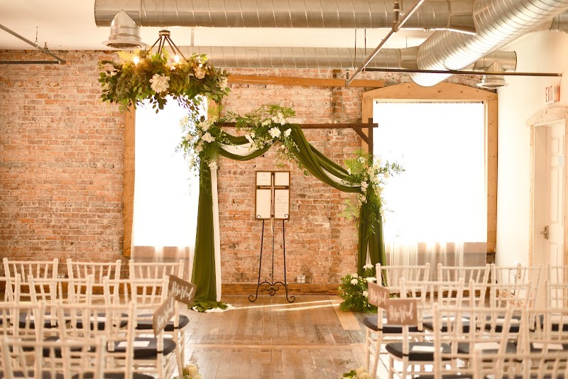 LaRae's on Second - photo 2