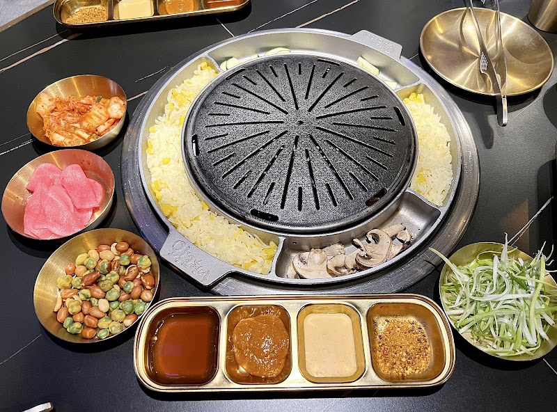 Nosh Grill House - BBQ & Hotpot Buffet - photo 5