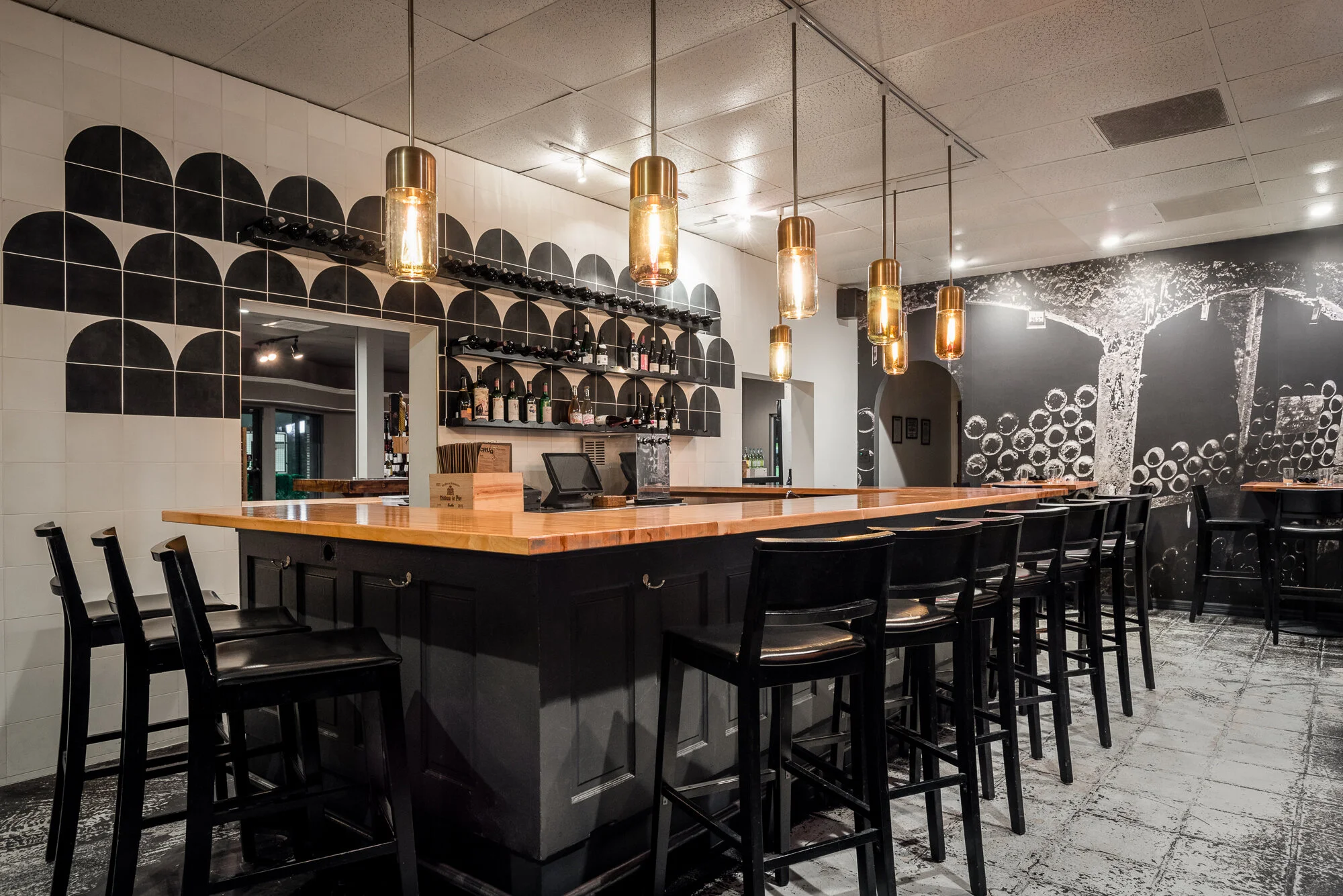 Cru Cellars - Wine Bar - photo 3