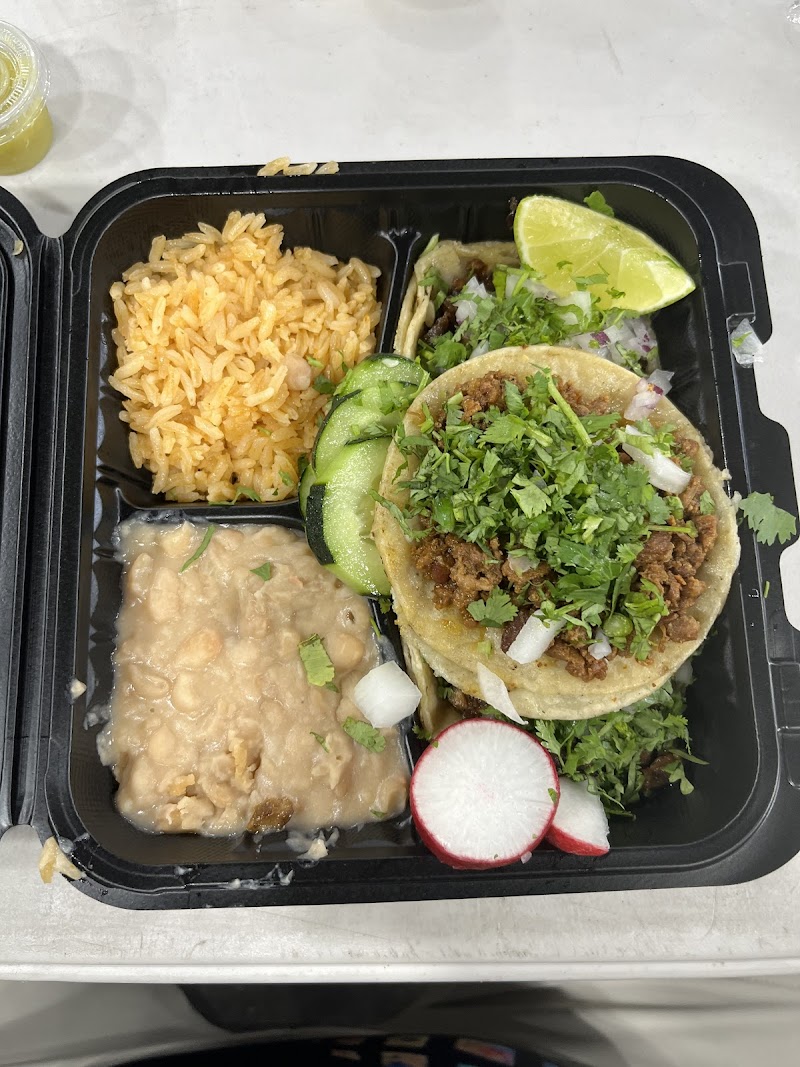 Tamales y Tacos Puebla - photo 4