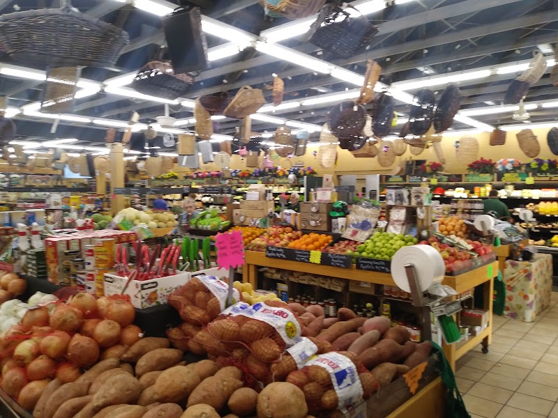 Paul's Fruit Market - photo 4