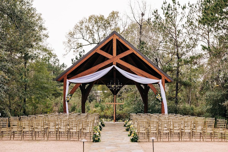 Dry Creek Gatherings & Dry Creek Floral - Catering in Magnolia, Texas
