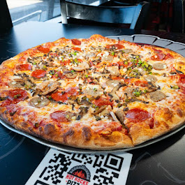 Hot Rocks Pizza (Town n Country) - Catering in Tampa, Florida