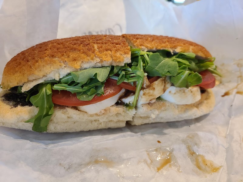 Michaels Deli - photo 4