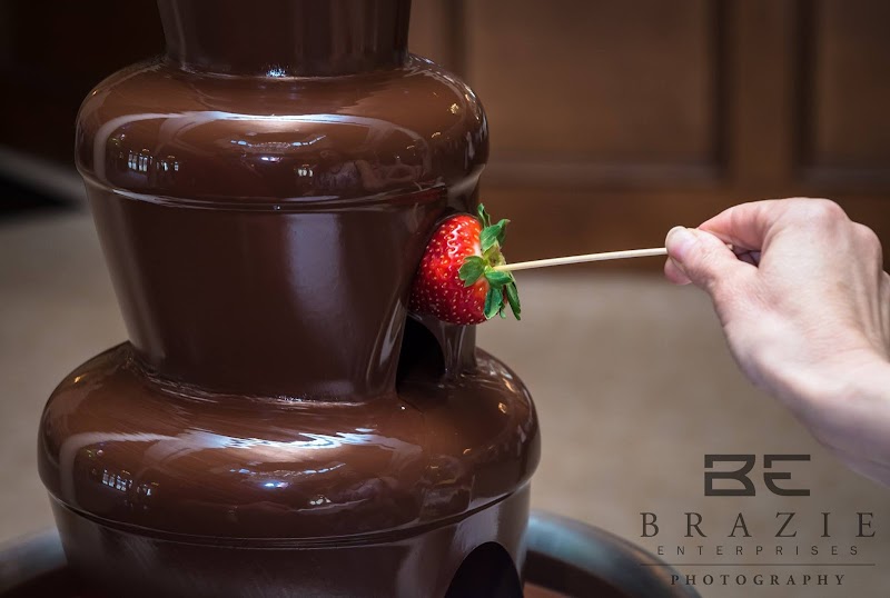 We Do Fondue-Chocolate Fountain Rentals - photo 2