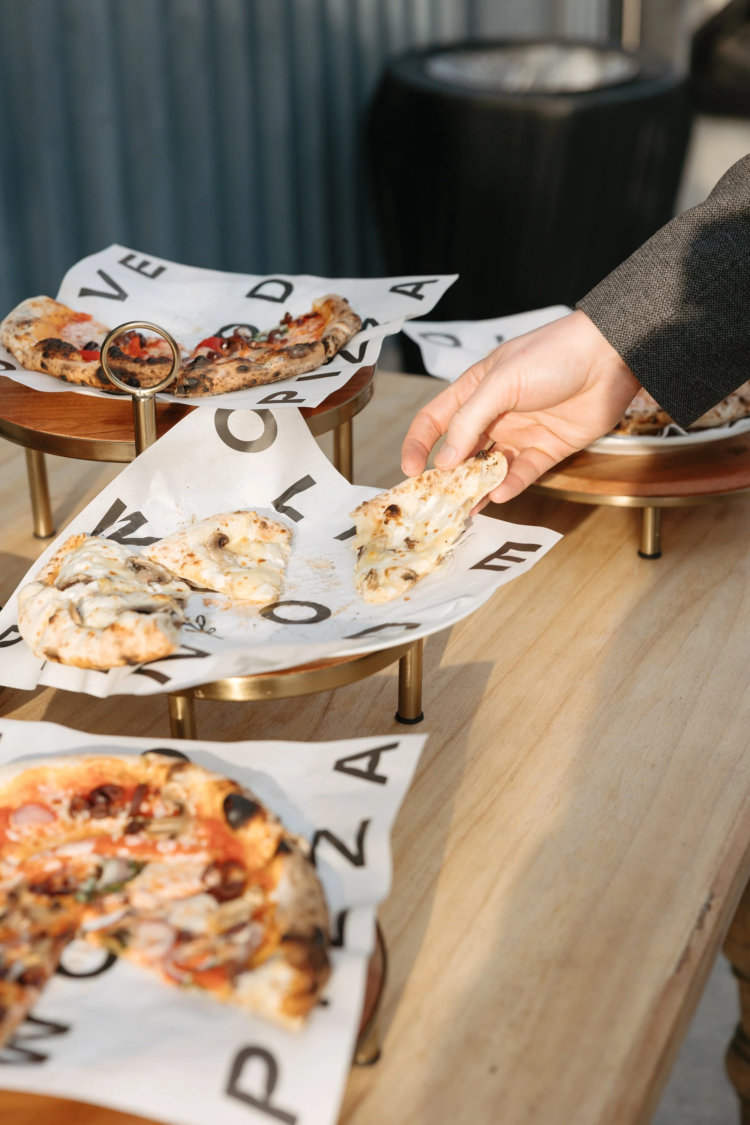 Olive Wood Pizza - photo 2