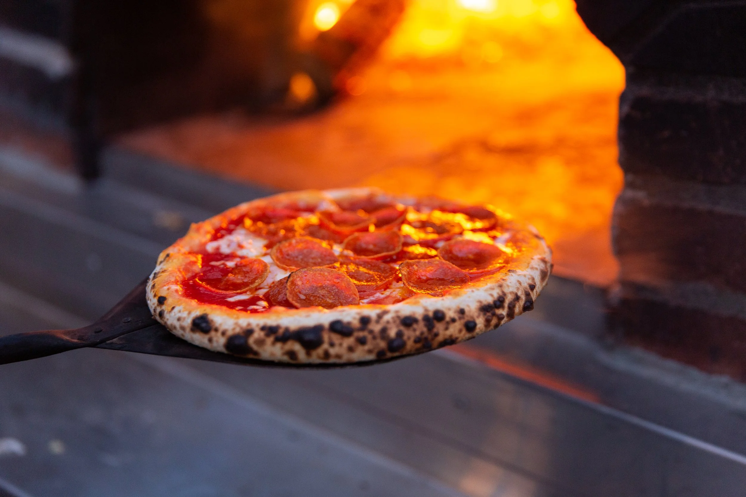 Olive Wood Pizza - photo 3