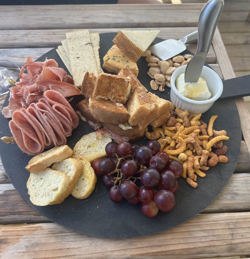 The Carriage Wine and Market: Dauphin Island - photo 4