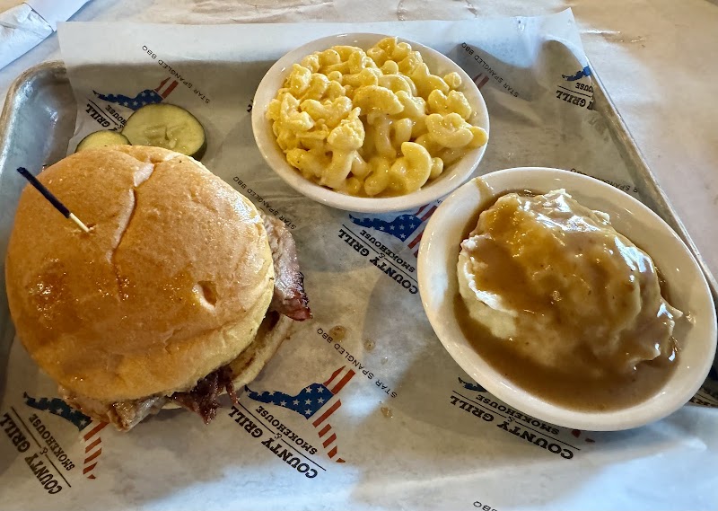 County Grill & Smokehouse - photo 3