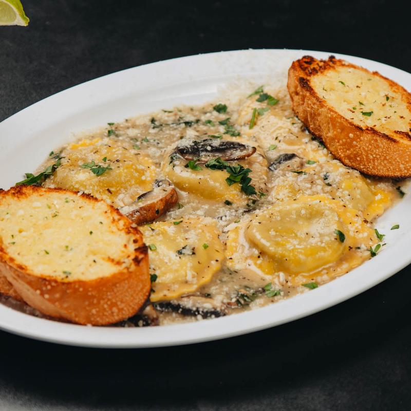 Paladino's Italian Eatery - photo 4