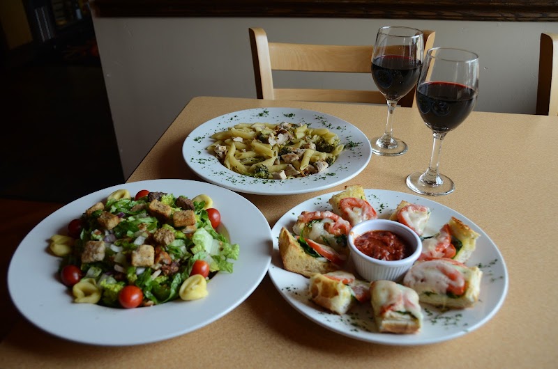Maciano's Pizza & Pastaria - photo 2
