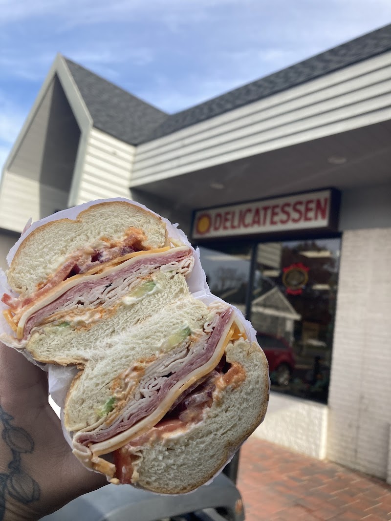 Sunset Court Deli - photo 3