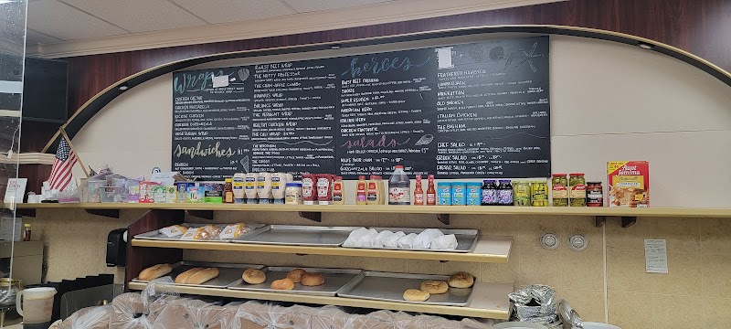 Sunset Court Deli - photo 4