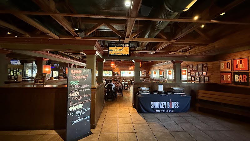 Smokey Bones Orlando - photo 4