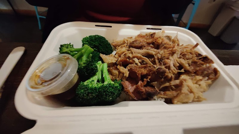 Miget's Island Grill - photo 4