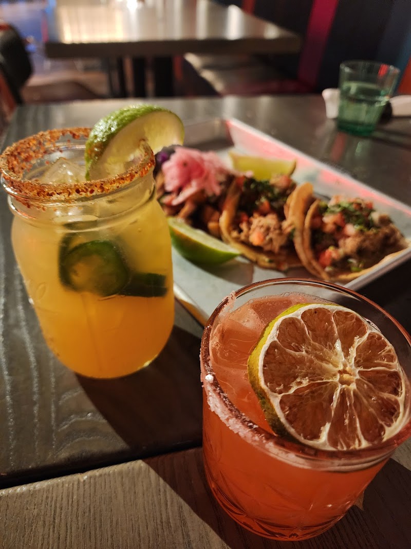 Social Cantina Bloomington - photo 4