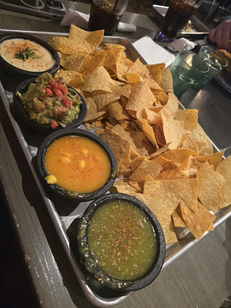 Social Cantina Bloomington - photo 3