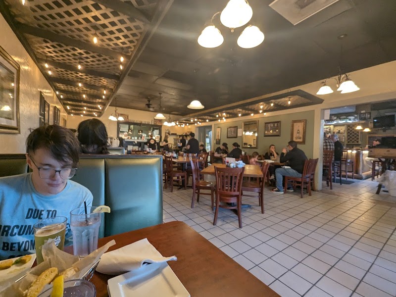 Bella's Italian Neighborhood Restaurant - photo 5