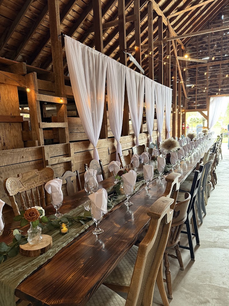 Wedding Belles Barn - Catering in Clayton, Washington