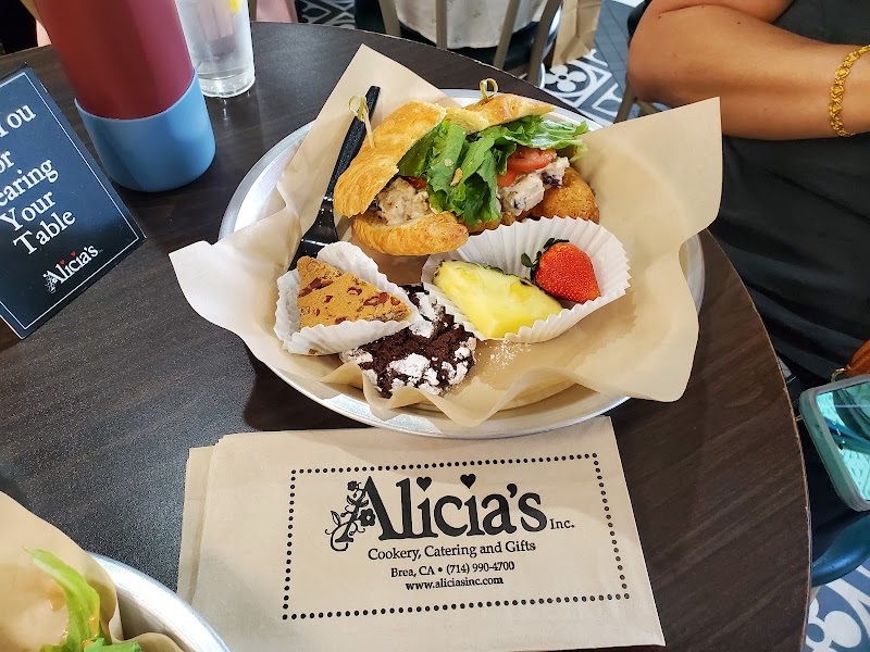 Alicia's Inc. Cookery, Catering and Gifts - photo 4