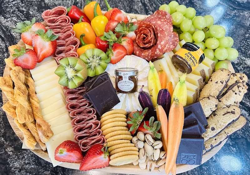 Elegance Balloon and Charcuterie LLC - photo 3
