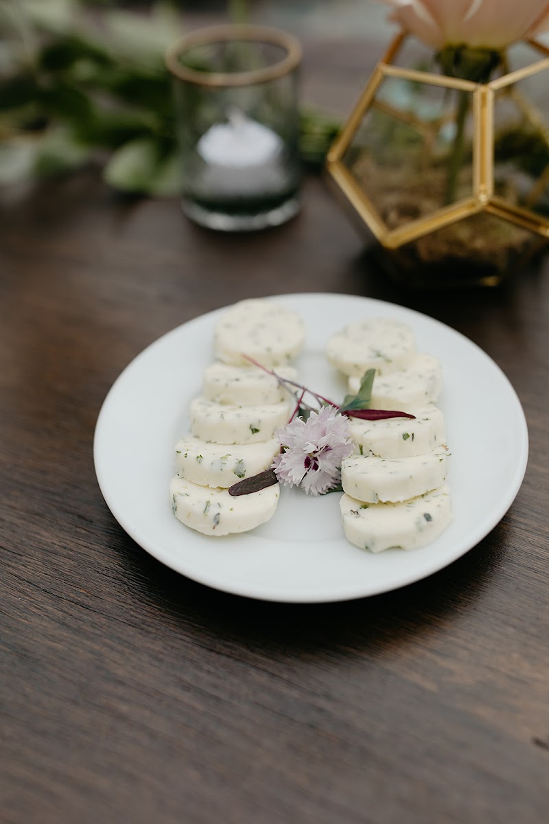 Très LA Catering - Catering in Woodland Hills, California