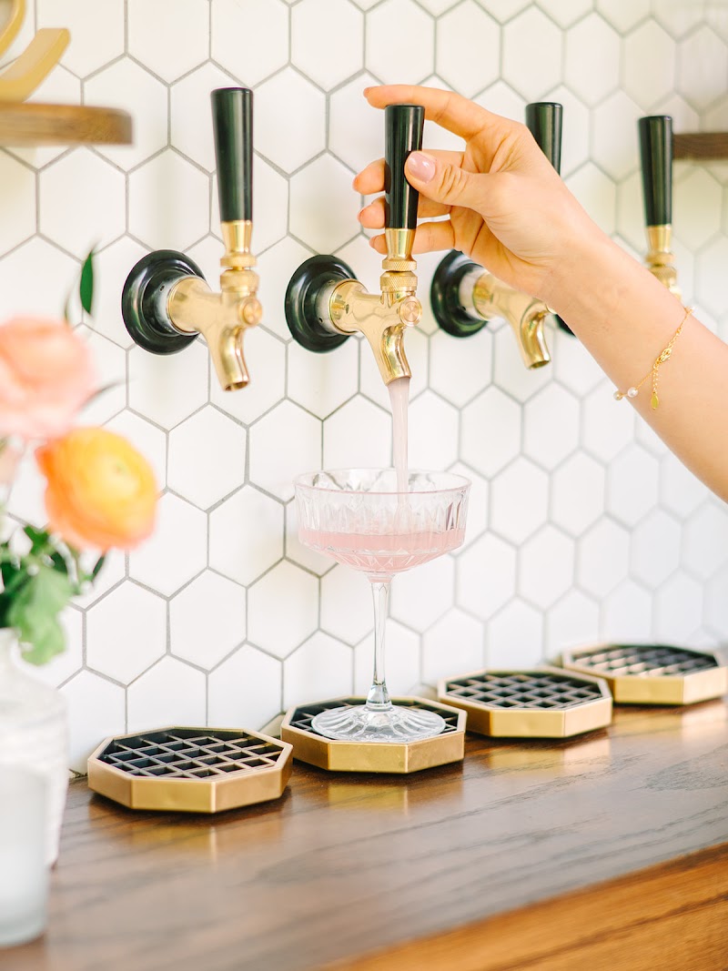 Bee Tapped Mobile Bar LLC - Beverage Catering Service - photo 3