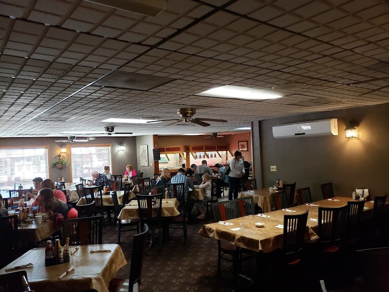 R & B's Family Restaurant - photo 4