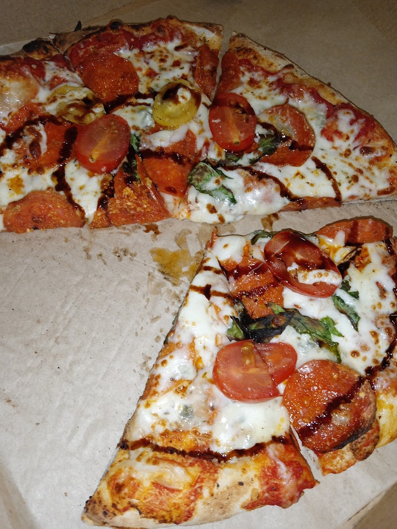 Liberty Lounge and Pizzeria - photo 3