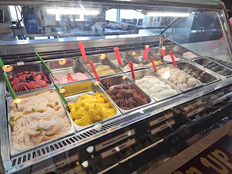 Mandola's Italian Kitchen - photo 4