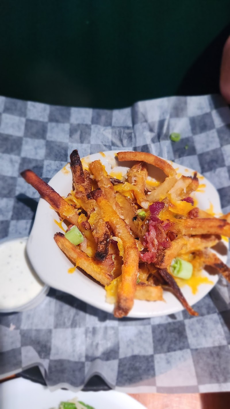 Stadium Tavern - photo 4