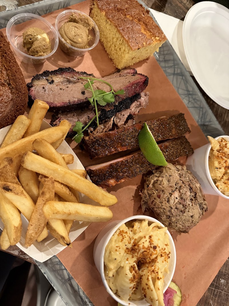 Blondie's Barbecue - photo 3