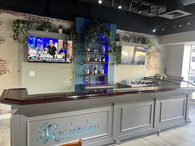 Richardson's Downtown Sports Bar and Grill - Catering in Joliet, Illinois