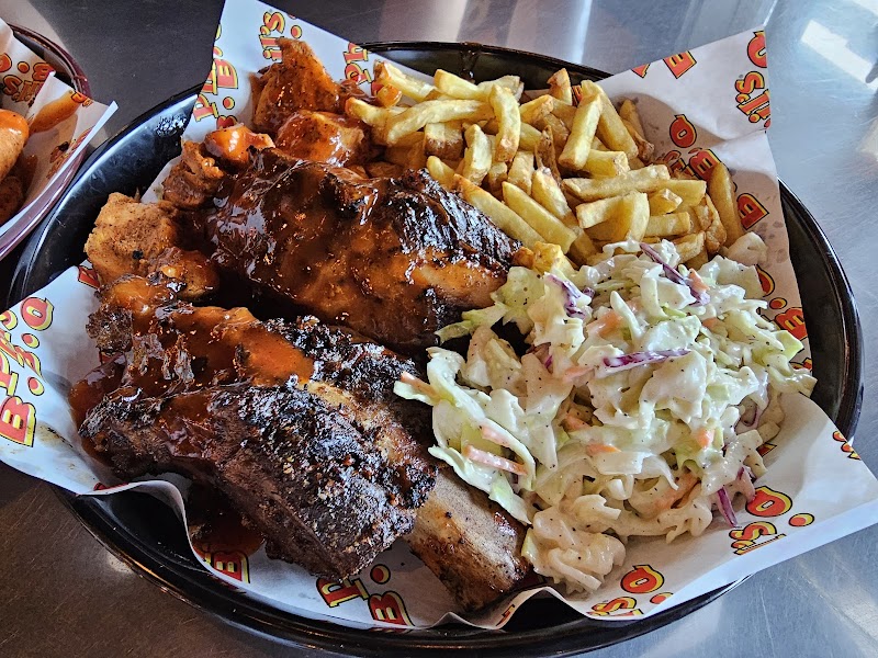 Phil's BBQ - photo 3
