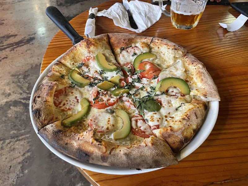 Backyard Pizza and Raw Bar - photo 2