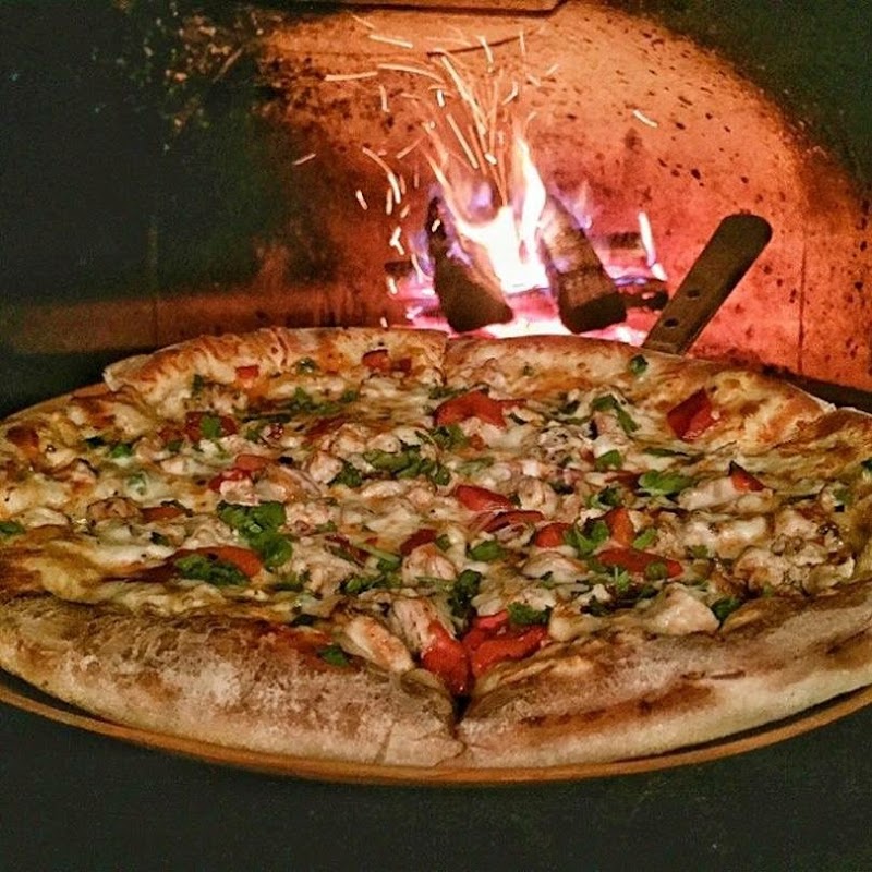 Backyard Pizza and Raw Bar - Catering in Huntington, West Virginia