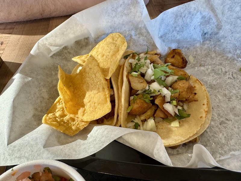 Frijoles & Frescas Grilled Tacos - photo 5