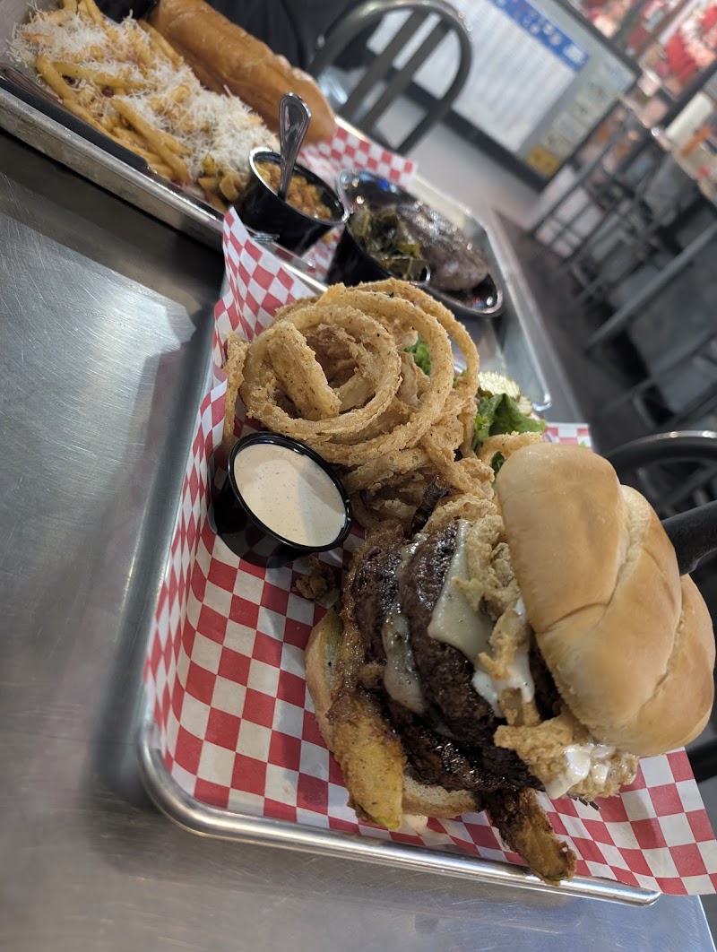 Sanford's Grub & Pub - photo 4