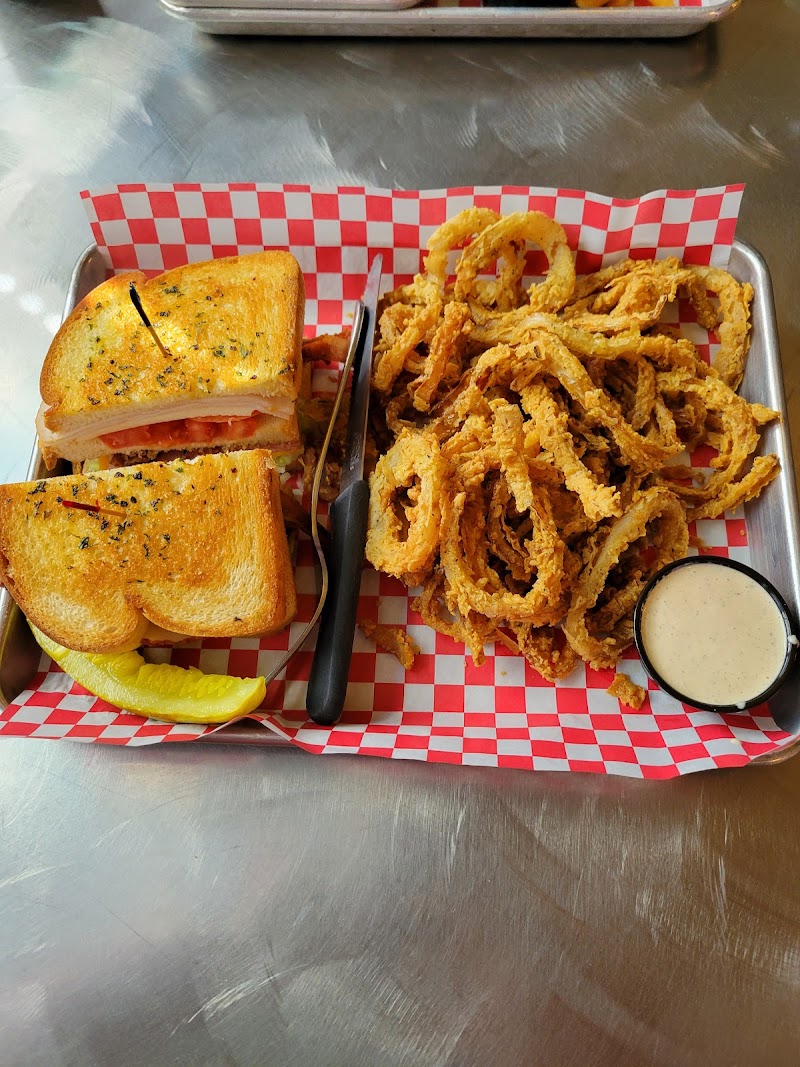 Sanford's Grub & Pub - photo 3