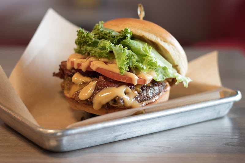 Aioli Gourmet Burgers - photo 5