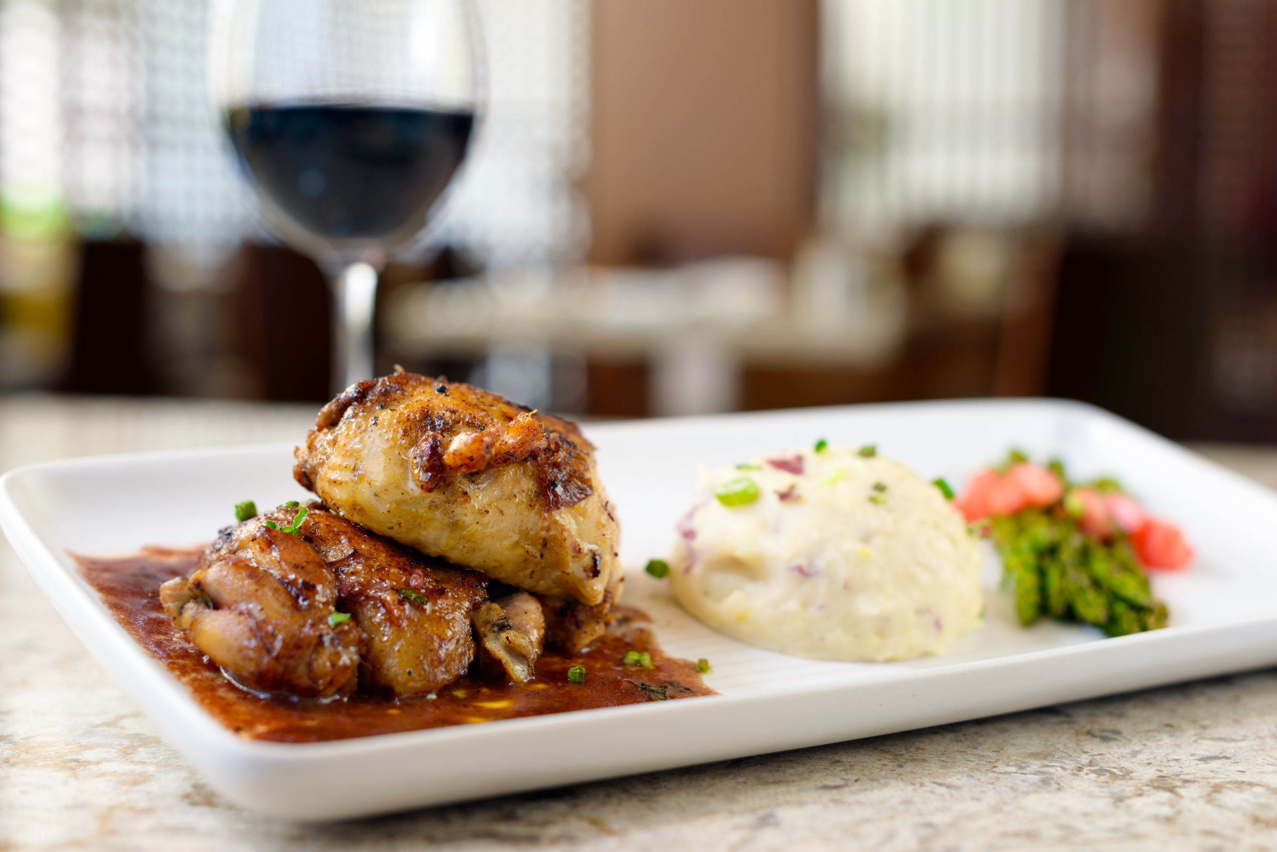Runway Restaurant & Lounge - photo 3