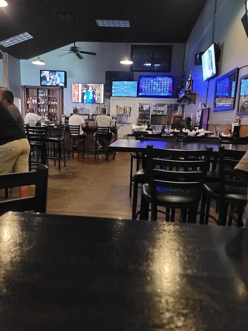 Riverfront Grille - photo 3