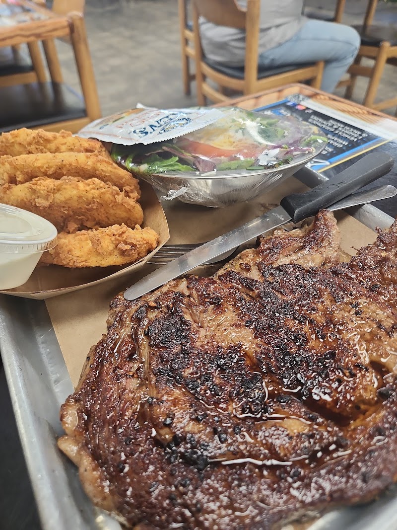 C C's Smokehouse Restaurant - photo 5