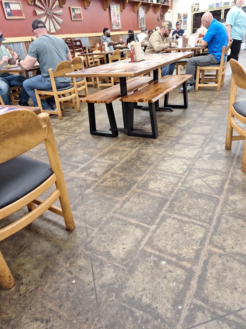 C C's Smokehouse Restaurant - photo 4