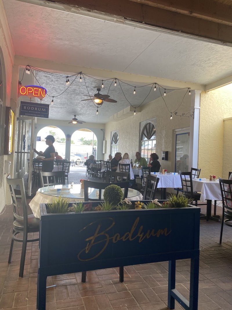 Burgundy Square Cafe - photo 4