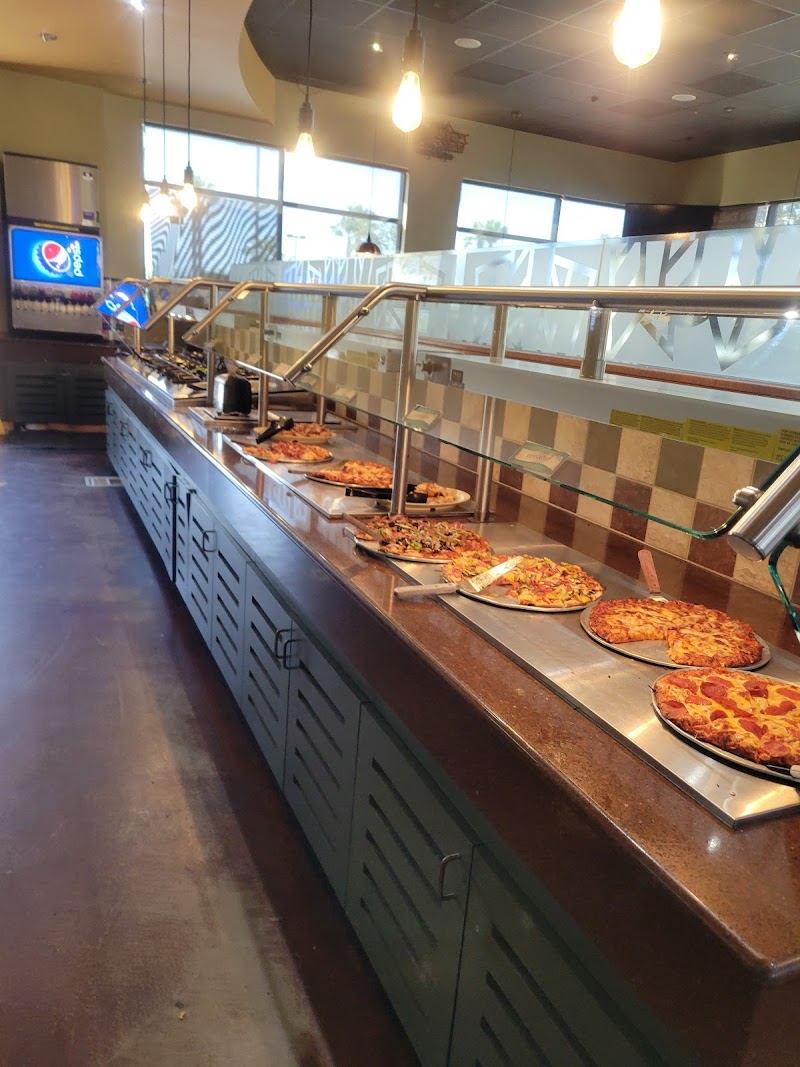 Round Table Pizza - photo 5